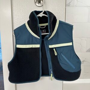 Free People Movement hit the slopes cropped vest